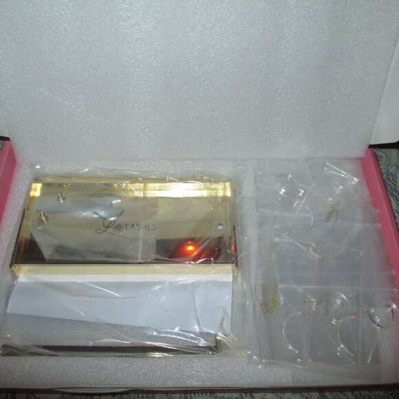 Lilly Lashes/Lash Wardrobe - Picture 8 of 11